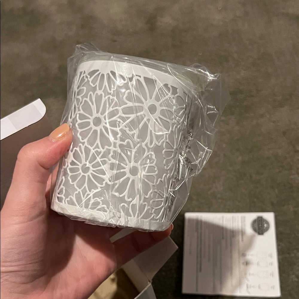 Brighten My Daisy Mini Warmer - Picture 4 of 4